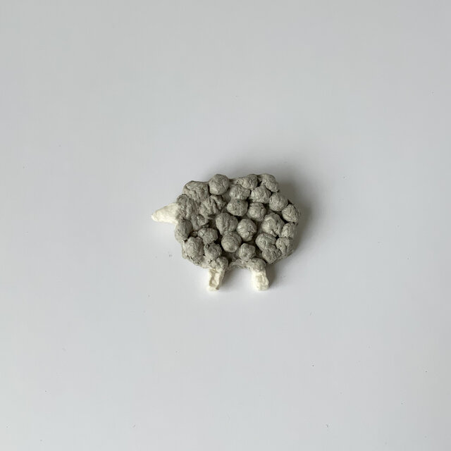 羊のブローチ　Paper Sheep （Gray）