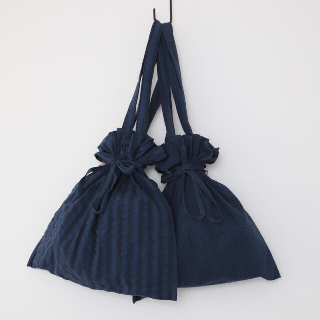frill kinchaku bag
