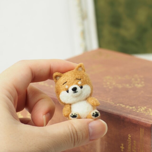 受注制作】 ぬいぐるみ風のまゆ柴犬(赤柴・黒柴・白柴) 羊毛フェルト