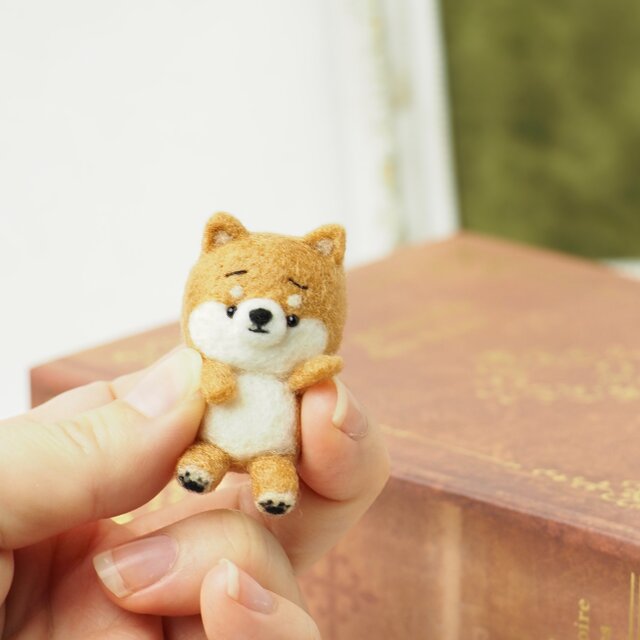 受注制作】 ぬいぐるみ風のまゆ柴犬(赤柴・黒柴・白柴) 羊毛フェルト
