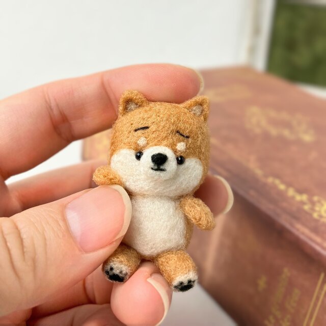 受注制作】 ぬいぐるみ風のまゆ柴犬(赤柴・黒柴・白柴) 羊毛フェルト