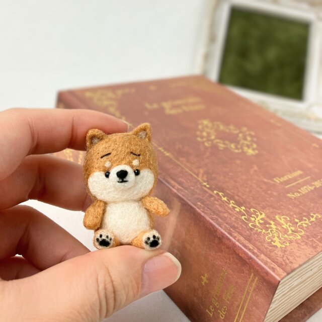受注制作】 ぬいぐるみ風のまゆ柴犬(赤柴・黒柴・白柴) 羊毛フェルト