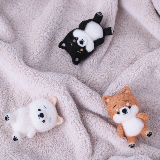 受注制作】 ぬいぐるみ風のまゆ柴犬(赤柴・黒柴・白柴) 羊毛フェルト