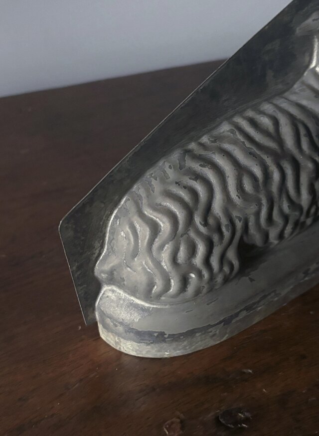 アニョーパスカル　菓子型　羊　チョコレート型　アンティーク　フランス チョコレート モールド アニョーパスカル 羊 型 アンティーク 0202415