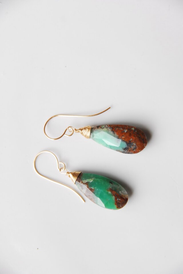 new クリソプレーズの大きめピアス　no.３ １４kgf