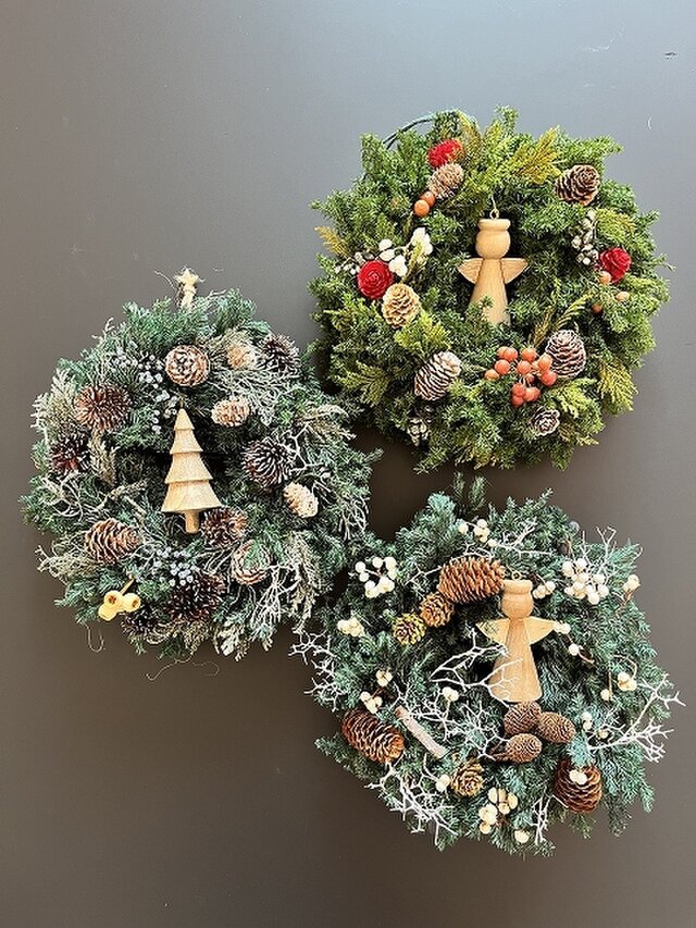 WINTER木の実のリース ＆Flower SALE クリスマスリース クリスマス 玄関 店舗 ディスプレイ