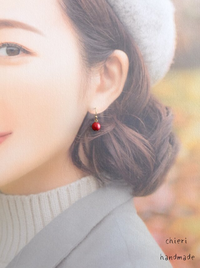 【SALE】c303-G23【レッド】8mmチェコパール ひとつぶ ピアス(パーツ変更可能)