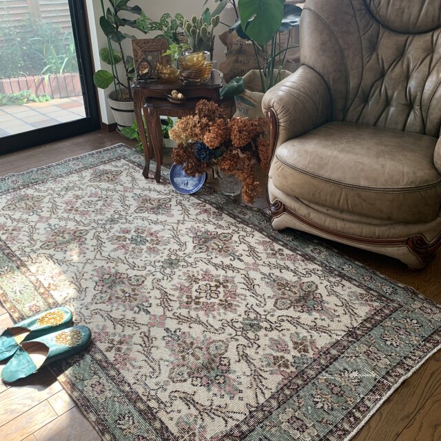 トルコヴィンテージラグ　204×108 くすみピンク　キャラメルベージュ　トルコ トルコヴィンテージラグ 204×108 くすみピンク キャラメルベージュ