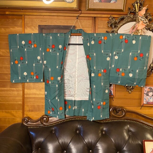 着物リメイクワンピース アンサンブル 帯サッシュベルト付き 和洋折衷 ハンドメイド レトロ 古着 錆浅葱×ドット花と直線モダン aKW-102 着物リメイクワンピース アンサンブル 帯サッシュベルト付き 和洋折衷