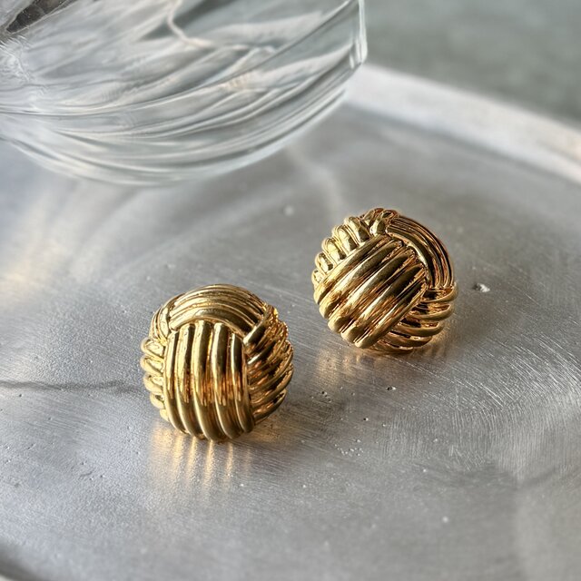 YN28-【 Napier 】ネイピア・ヴィンテージイヤリング Gold-tone Basket