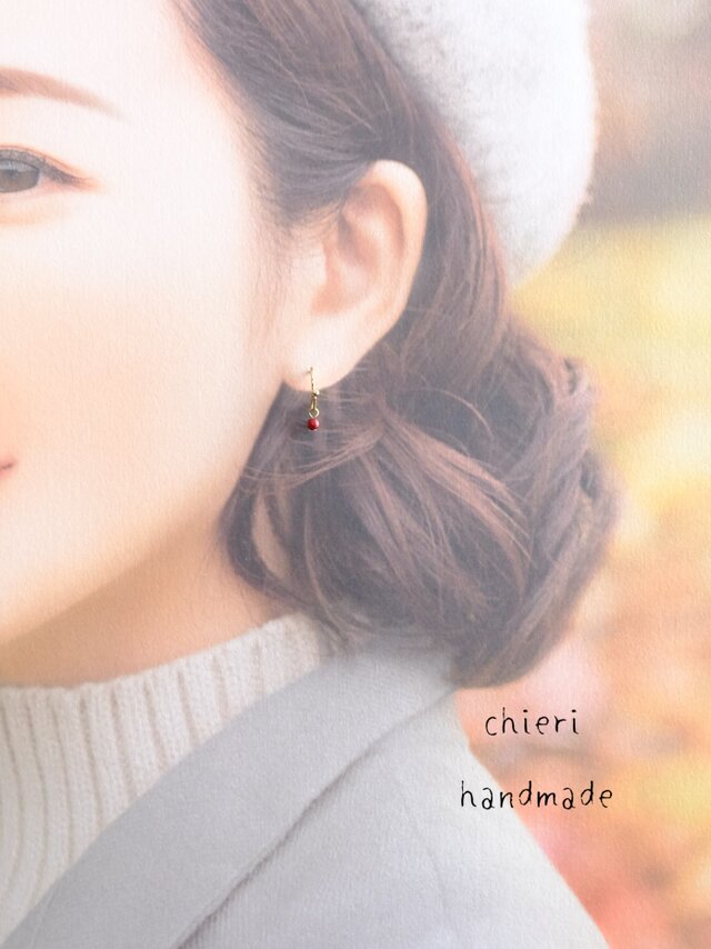 【SALE】c323【レッド1つぶ】3mmチェコパールの姫りんごみたいなかわいい極小ピアス（パーツ変更可能）