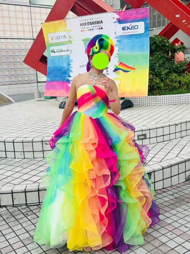 実例写真！パーティードレス レインボー ベアトップ ラッフルフリル デザイン感 編み上げ 前撮り 演奏会/音楽会