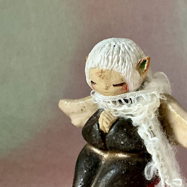 訳あり・陶器【手を合わせる妖精さん】きのこ | iichi 日々の暮らしを