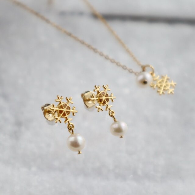 ✴︎Xmas限定！チャーム付きラッピング✴︎ 雪の結晶ネックレス&ピアス