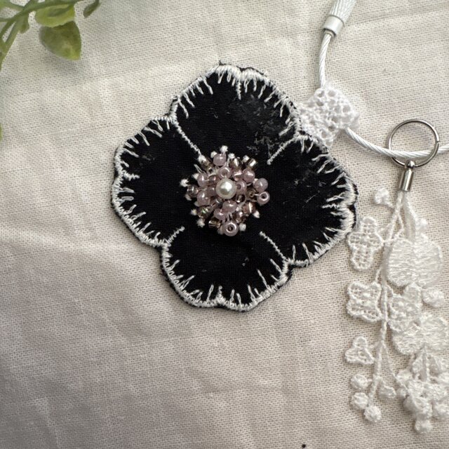 ハンドメイドチャーム＆キーホルダー＊ミナペルホネン アネモネビーズ