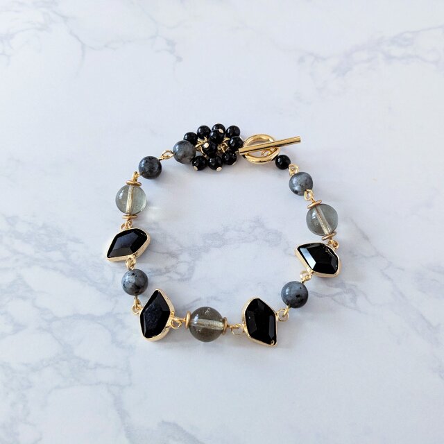 ラルビカイトとチェコガラスのブレスレット(B0377)