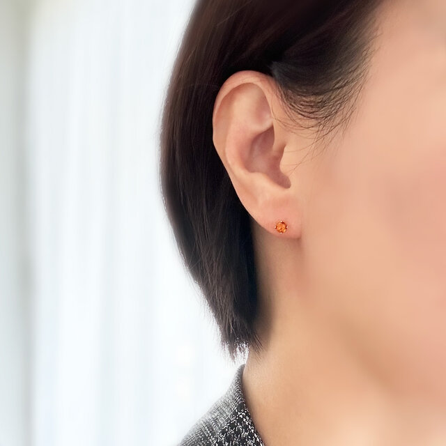 ✨こっくりとしたオレンジ色✨ マデイラシトリン＜4mm＞のスタッド