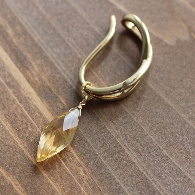 ✨11月誕生石✨ 透明感あふれるイエロー シトリンのイヤーカフ（ダイヤカット）