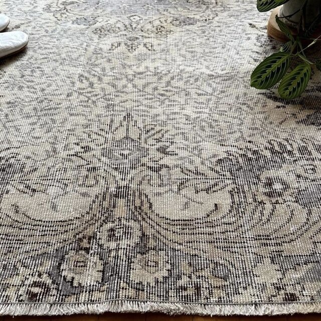 美品　超大判167×257 グレイ×クリーム　ボタニカル　トルコヴィンテージラグ 美品 超大判167×257 グレイ×クリーム ボタニカル トルコヴィンテージ