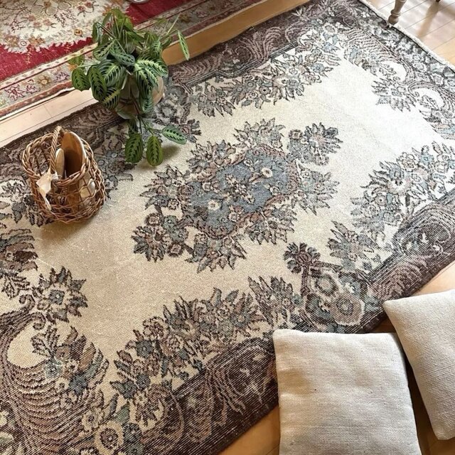 119×204ブラウン×クリーム　ピンク水色　メダリオン　トルコヴィンテージラグ