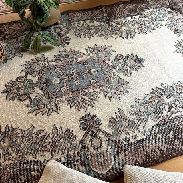 111×194ベージュ×ブラウン　クラシカルなメダリオン　トルコヴィンテージラグ 111×194ベージュ×ブラウン クラシカルなメダリオン トルコヴィンテージ