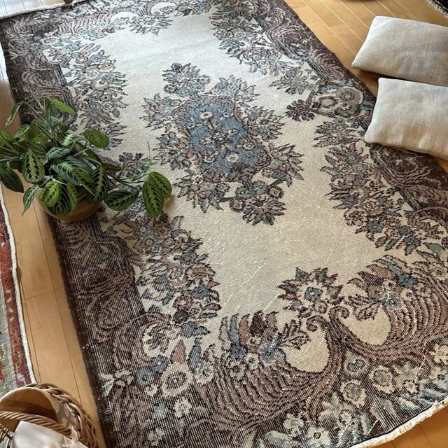 ※〇△□　204cm×119cm 宝石メダリオン　トルコヴィンテージラグ 〇△□ 204cm×119cm 宝石メダリオン トルコヴィンテージラグ 〇△□ 204cm×