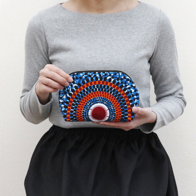 アフリカ布のラウンドポーチ（サークルドット）化粧ポーチ ギフト プレゼント 贈り物