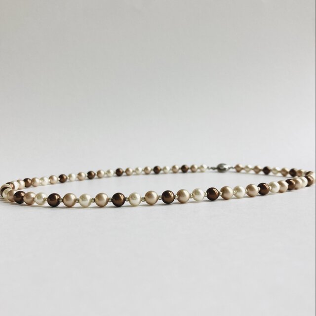 ガラスパールmixカラーミディアムネックレス/6mm約50cm/ブラウンxベージュmix/made in japan