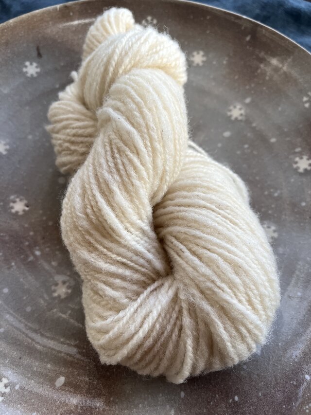 手紡ぎ糸(50ｇ) 二ニウファーム様サフォーク羊