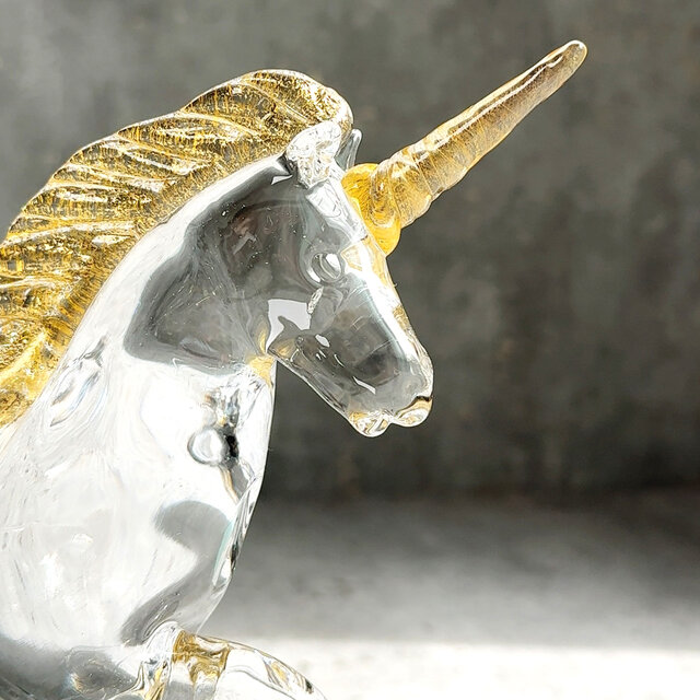 新作【干支うま】2026年縁起の良いユニコーン☆本金箔☆ガラスの置物