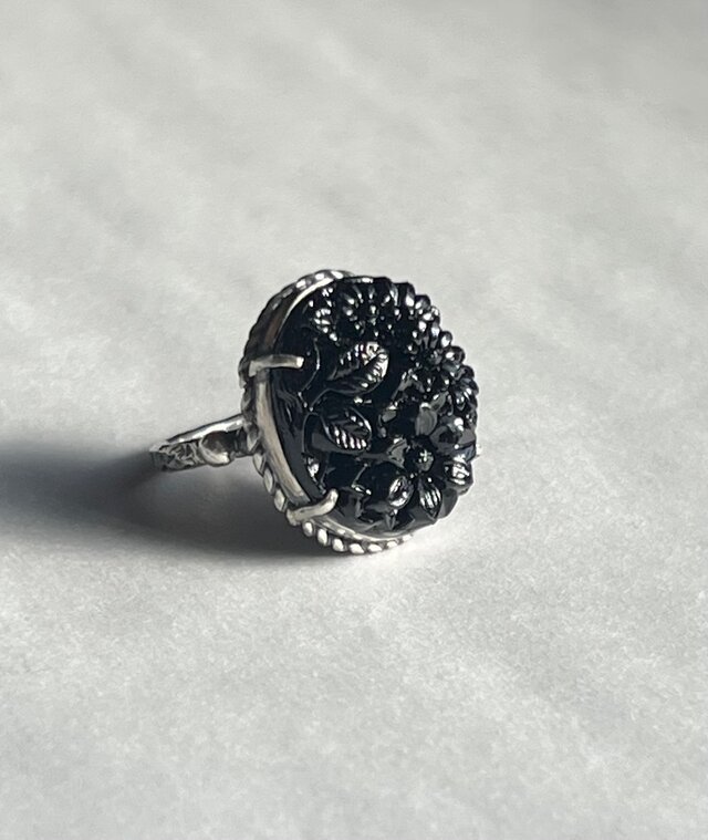 オキュパイドジャパングラスカメオ(ブラック)リング