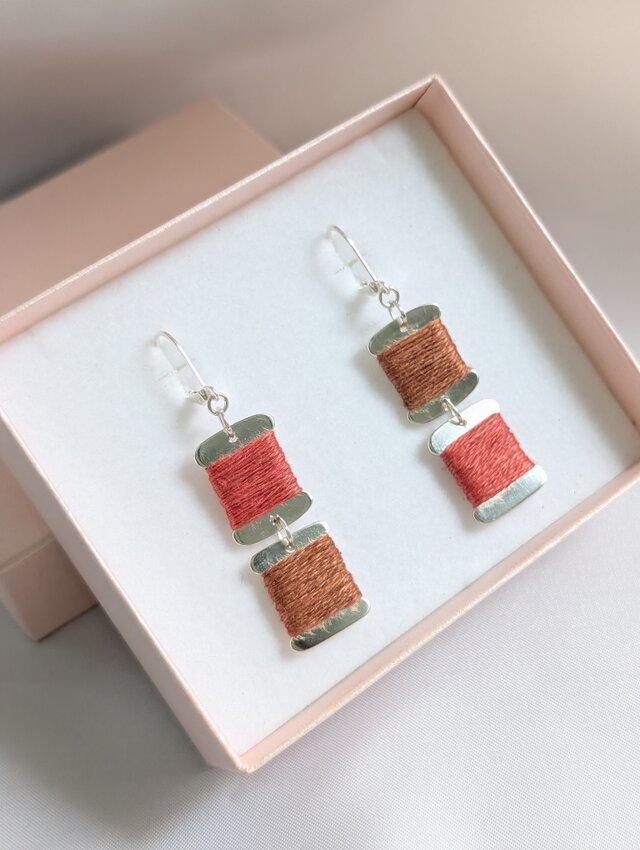 “ 山紅 ”【糸巻きアクセサリー】 Silver925×草木染めリネン糸