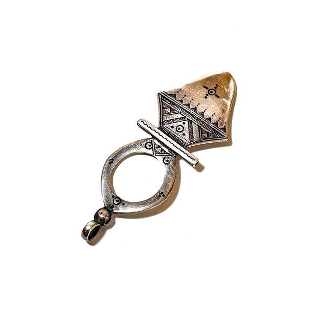 Vintage Touareg Silver Pendant Top ② | iichi 日々の暮らしを