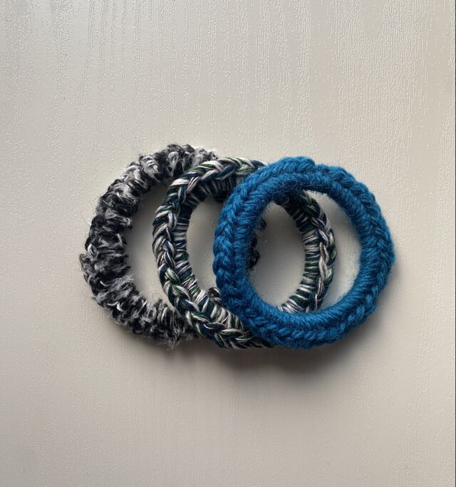 毛糸のヘアゴム（3個セット）①