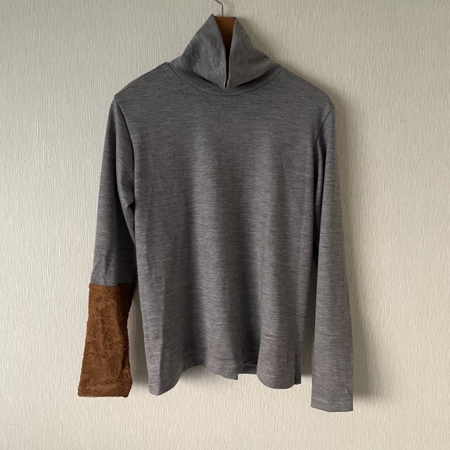 切替えウール長袖タートルカットソー　グレー×からしＦ