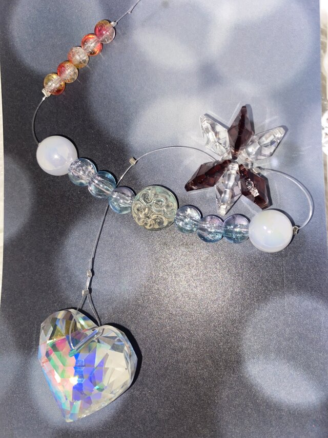 ハートのオーロラクリスタルのサンキャッチャー