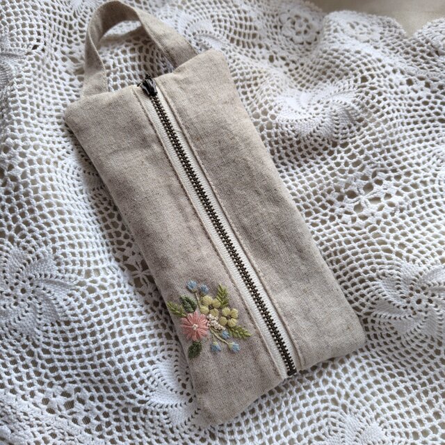 ダブルファスナー* ケース*刺繍*リネン
