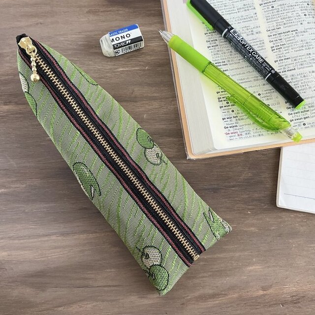 【うさぎ　青りんご】畳縁　テトラ型　ペンケース　リンゴ　安曇野　信州　緑　グリーンアップル