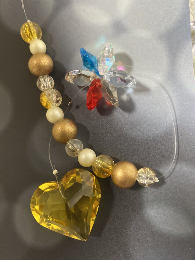 ハートのイエロークリスタルのサンキャッチャー