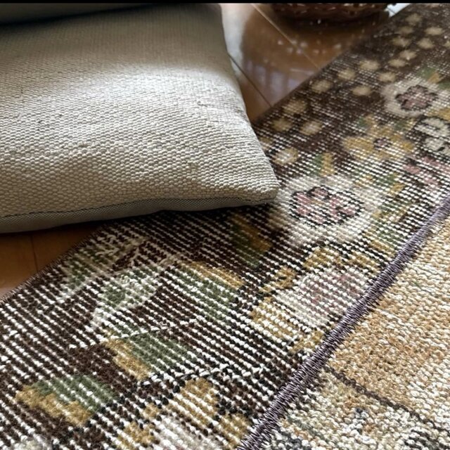 105×193 ブラウン×オフホワイト　草花ボタニカル　トルコヴィンテージラグ 55×93パッチワークラグ ボタニカル ピンクやブラウン トルコ