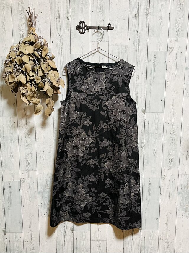 着物リメイク/大島紬/モスグリーン、黒、白/角繋 着物リメイク/大島紬/モスグリーン、黒、白/角繋 楽天市場】大島紬