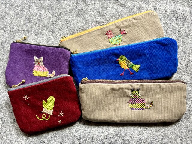 手刺繍のファスナーポーチ（猫） | iichi 日々の暮らしを心地よくする