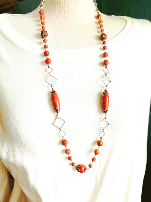 レディースロングネックレス　赤　さんご　ロングライス