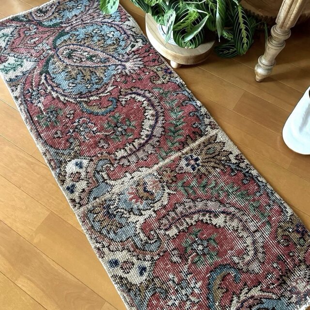 40×104.5 コーラルピンク×水色　ボタニカル　トルコヴィンテージラグ