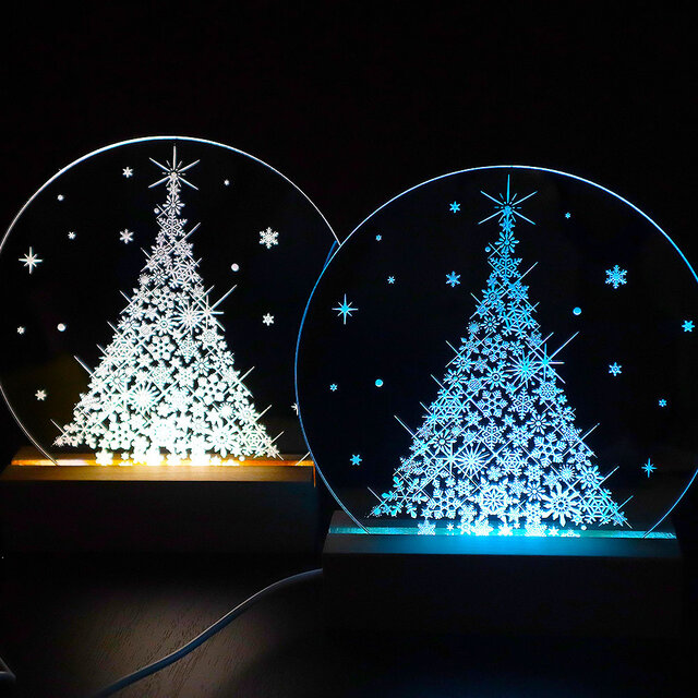 ＼5日以内発送／　早割/期間限定 ☆選べるライト 光る 雪結晶クリスマスツリー シルバーアクリル LEDフロアライト