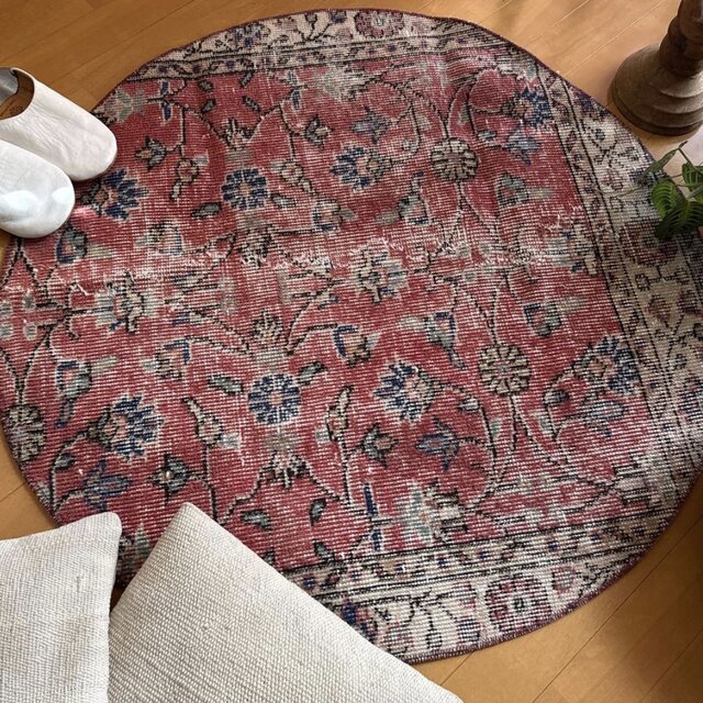 90×90 ラウンドボタニカル　コーラルピンク　トルコヴィンテージラグ