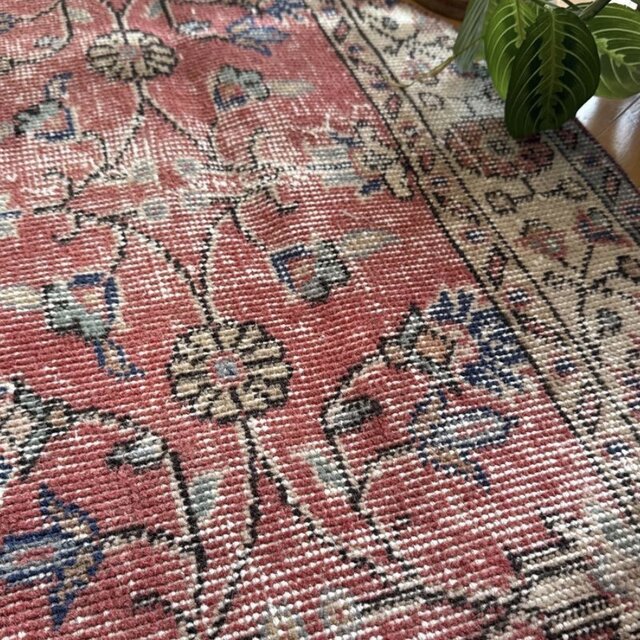 90×90 ラウンドボタニカル　コーラルピンク　トルコヴィンテージラグ 90×90 ラウンドボタニカル コーラルピンク トルコヴィンテージラグ 90