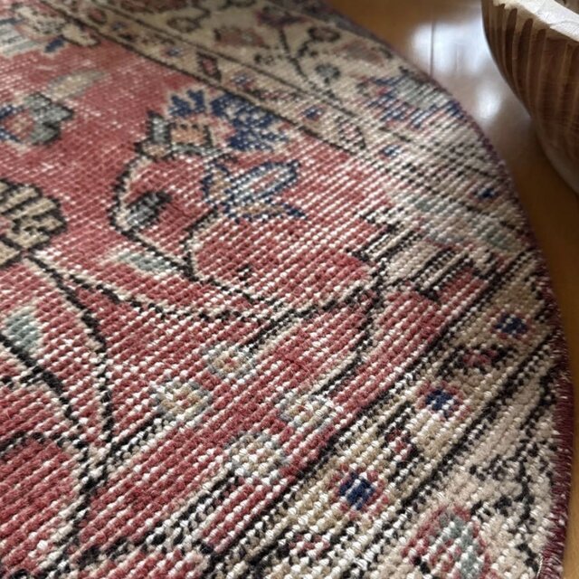 90×90 ラウンドボタニカル コーラルピンク トルコヴィンテージラグ