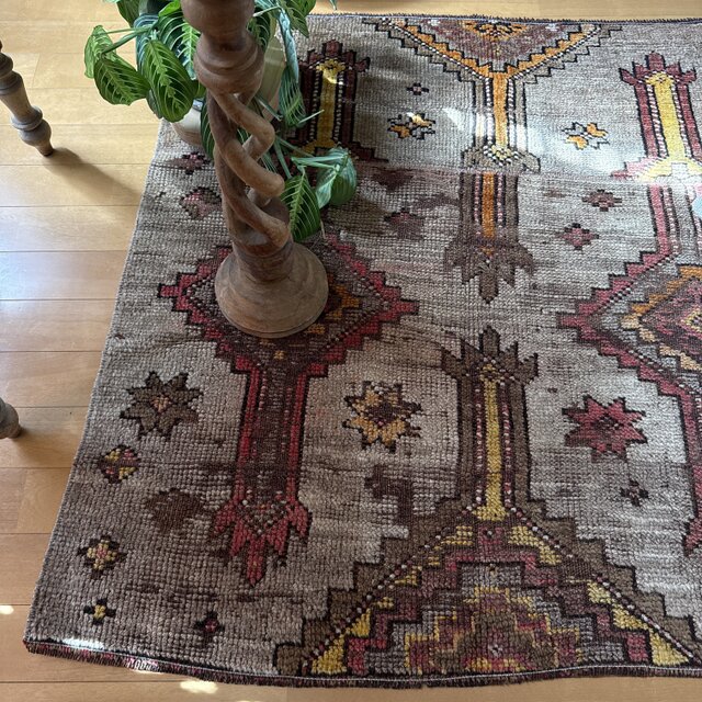 レア柄 gradation small rug ヴィンテージトルコラグ レア柄 gradation