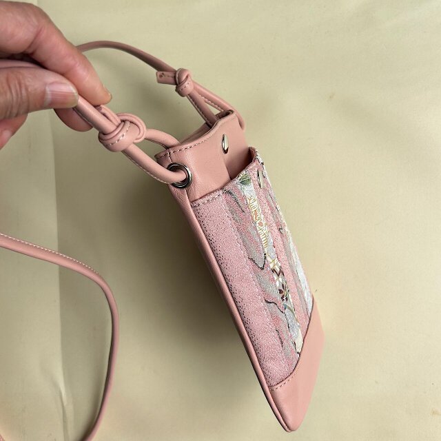 ハンドメイド ポシェット スマホポシェット（ピンクの革＋着物生地のパッチワーク）01014-31